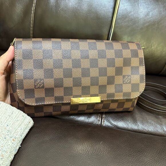 Louis Vuitton Favorite MM Crossbody Bag Damier Ebene - Picture 2 of 16